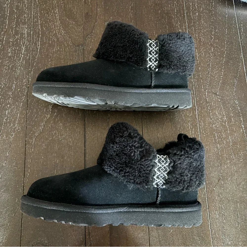 UGG women classic